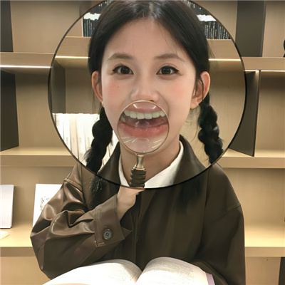 林芝伴游交友試駕員庾映萱 林芝伴游交友試駕員庾映萱