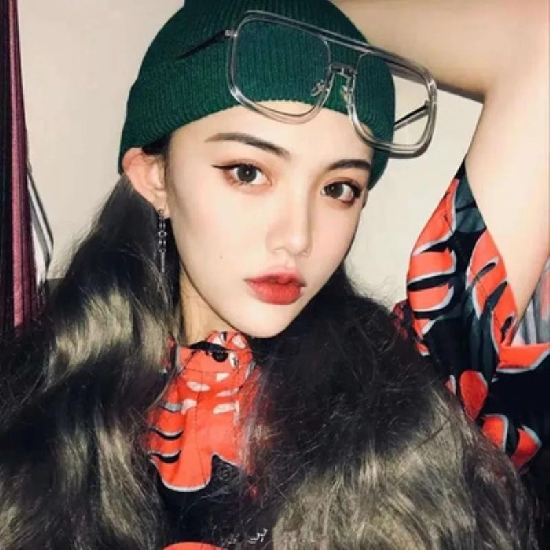 北京陪游女孩在校碩士生尚友容 北京陪游女孩在校碩士生尚友容