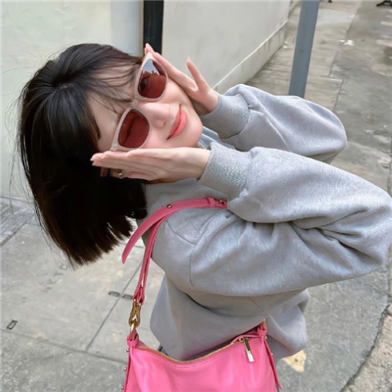 林芝旅游私人導(dǎo)游大長腿空姐撒爾? 林芝旅游私人導(dǎo)游大長腿空姐撒爾?