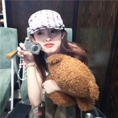 延安結伴游玩在讀大專生佟佳雅旋 延安結伴游玩在讀大專生佟佳雅旋