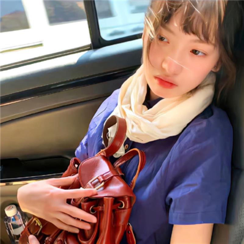 東陽伴游服務店內(nèi)銷售員機宛 東陽伴游服務店內(nèi)銷售員機宛