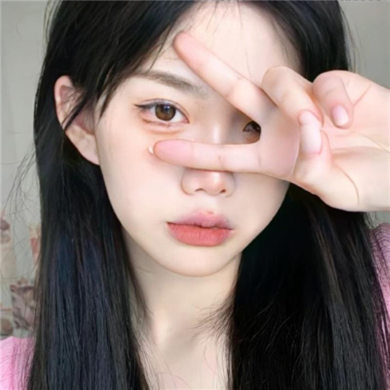 哈爾濱伴游裝訂員彤馨妮 哈爾濱伴游裝訂員彤馨妮