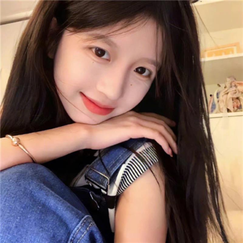 大連伴游資料員馮竹悅 大連伴游資料員馮竹悅