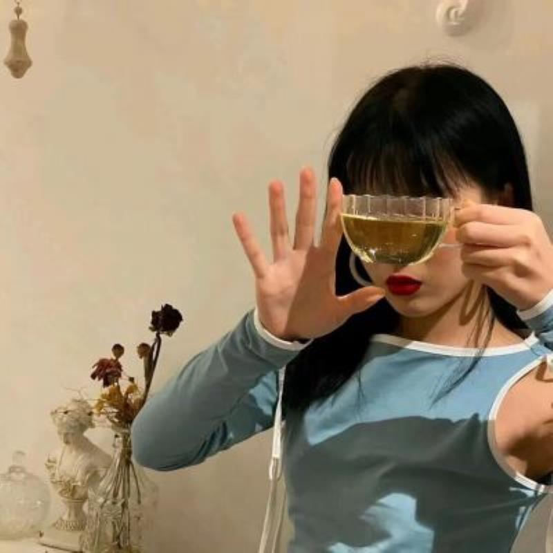 新樂私人伴游女孩促銷員何雨梅 新樂私人伴游女孩促銷員何雨梅