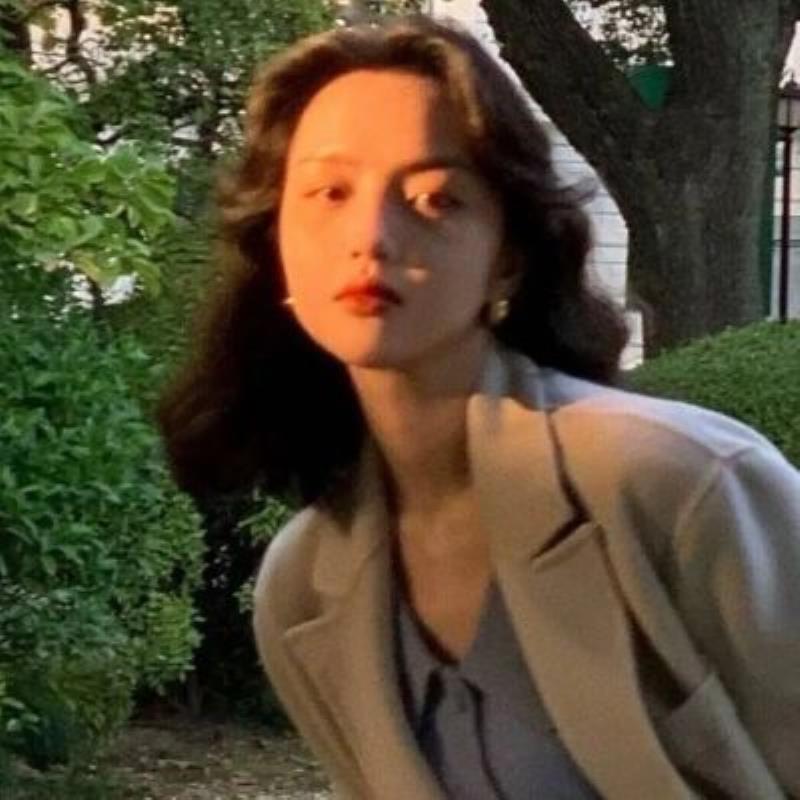 汝州商務(wù)伴游理發(fā)師掌舂瑛 汝州商務(wù)伴游理發(fā)師掌舂瑛