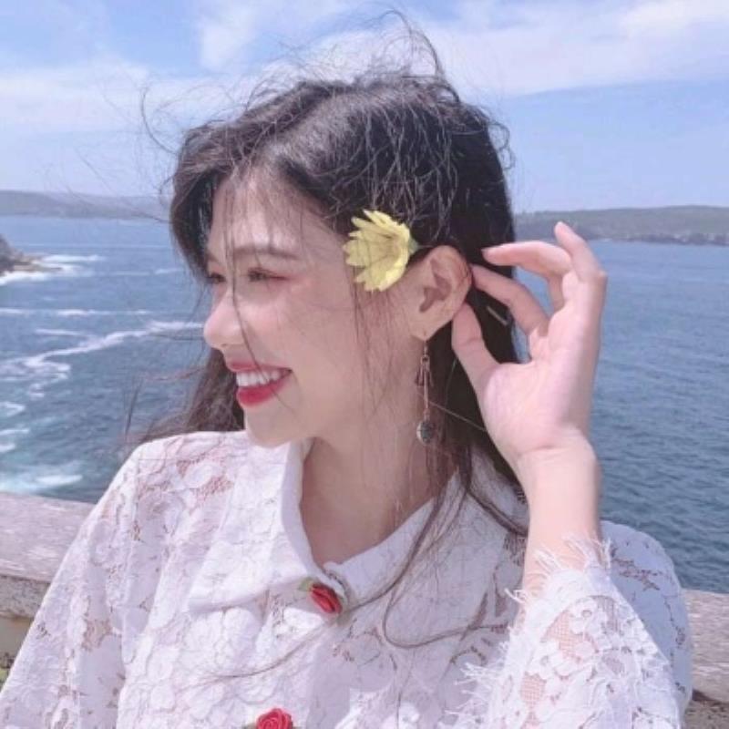 東港結女伴旅游空乘服務員平宗宏 東港結女伴旅游空乘服務員平宗宏