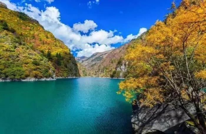 九寨溝僅占1%的美，阿壩州13縣，處處是天堂！