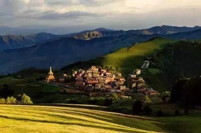 九寨溝僅占1%的美，阿壩州13縣，處處是天堂！