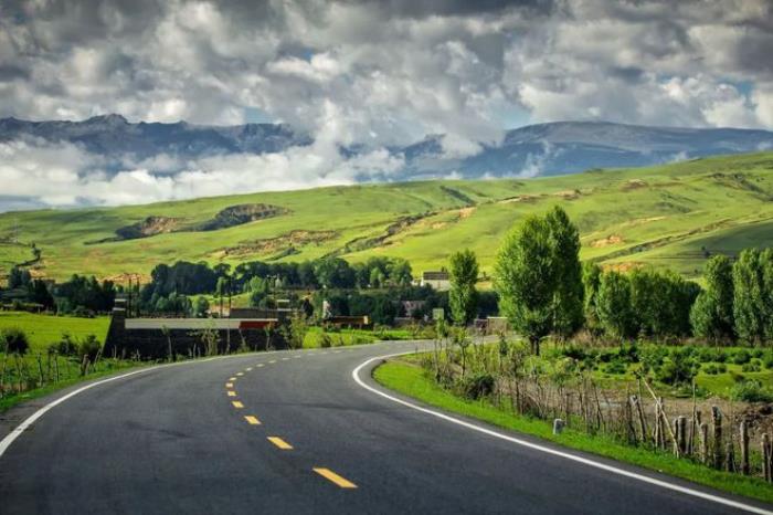 最美的風(fēng)景,永遠(yuǎn)在路上!適合春天出發(fā)的5條自駕路線(xiàn),出發(fā)吧! 最美的風(fēng)景,永遠(yuǎn)在路上!適合春天出發(fā)的5條自駕路線(xiàn),出發(fā)吧!