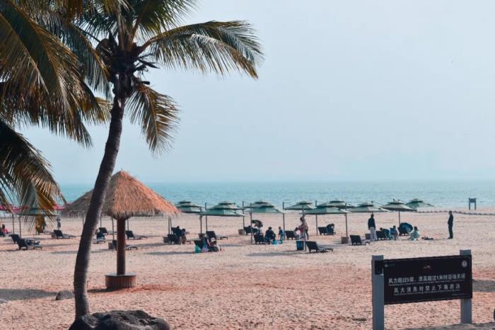 中國最能媲美三亞的城市 太湛藍了 中國最能媲美三亞的城市 太湛藍了