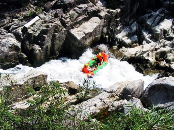 南昆山川龍峽漂流 南昆山川龍峽漂流