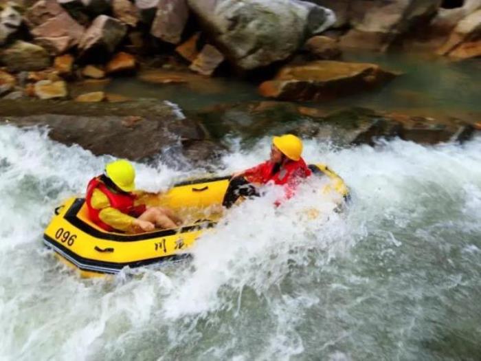 南昆山川龍峽漂流 南昆山川龍峽漂流