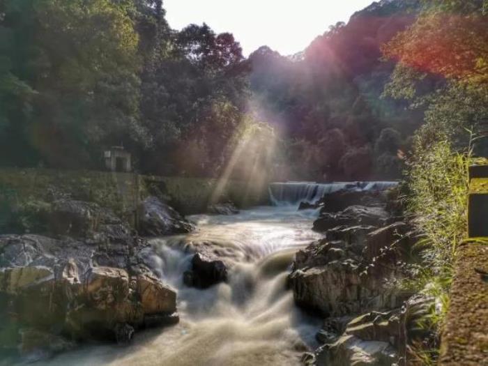 南昆山川龍峽漂流 南昆山川龍峽漂流